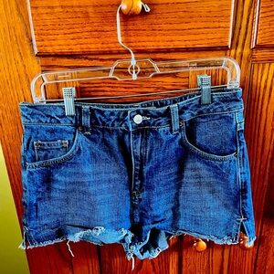 TOPSHOP MOTO Distressed Cut-off Size 12 jean shorts